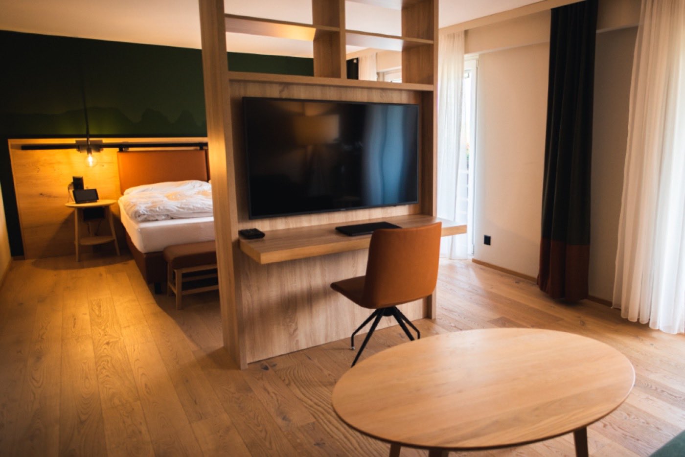 Pokój hotelowy jako przykład ekranu dla gości